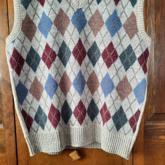 Vintage Le Tigre Grandpa style tan v-neck argyle knit sweater vest size large - Picture 3 of 11